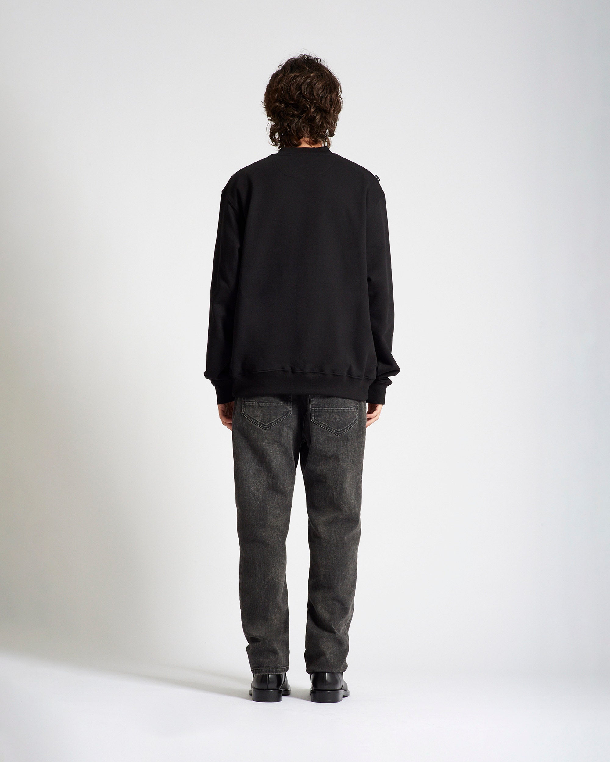 Zip-up sweatshirt