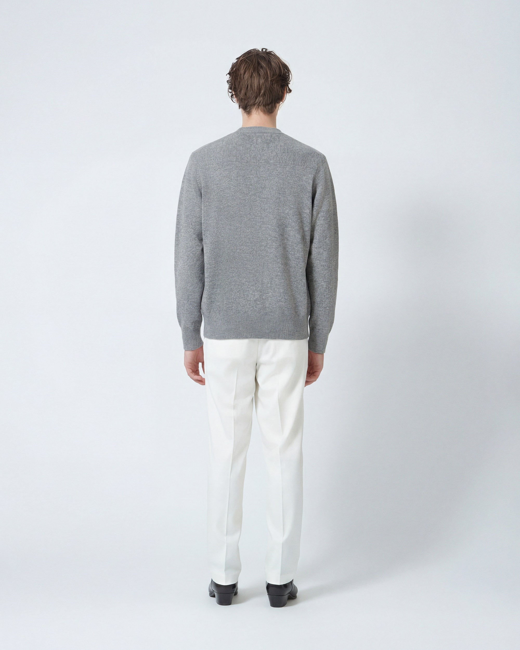 Nilo V-neck sweater