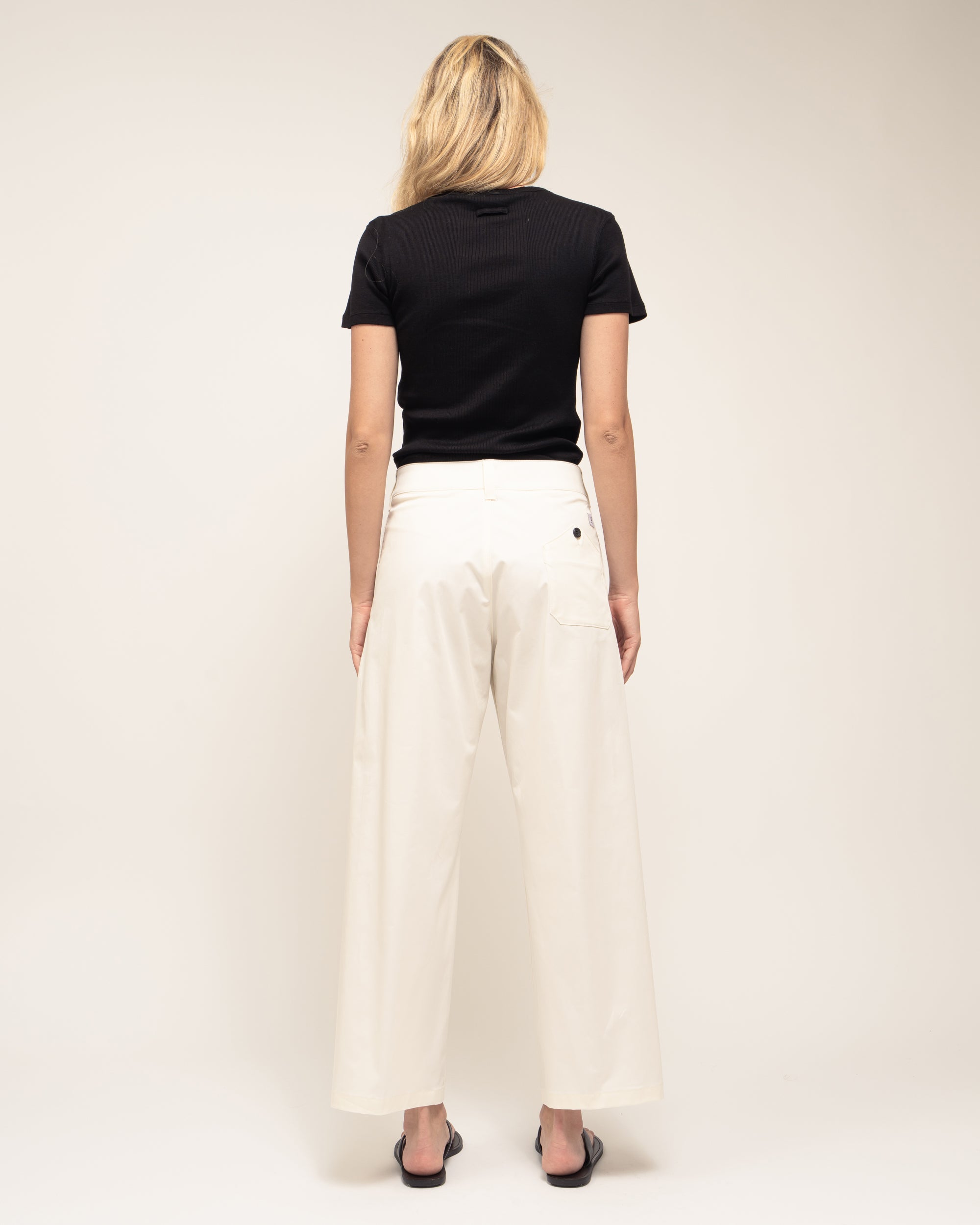 Due pantaloni culotte